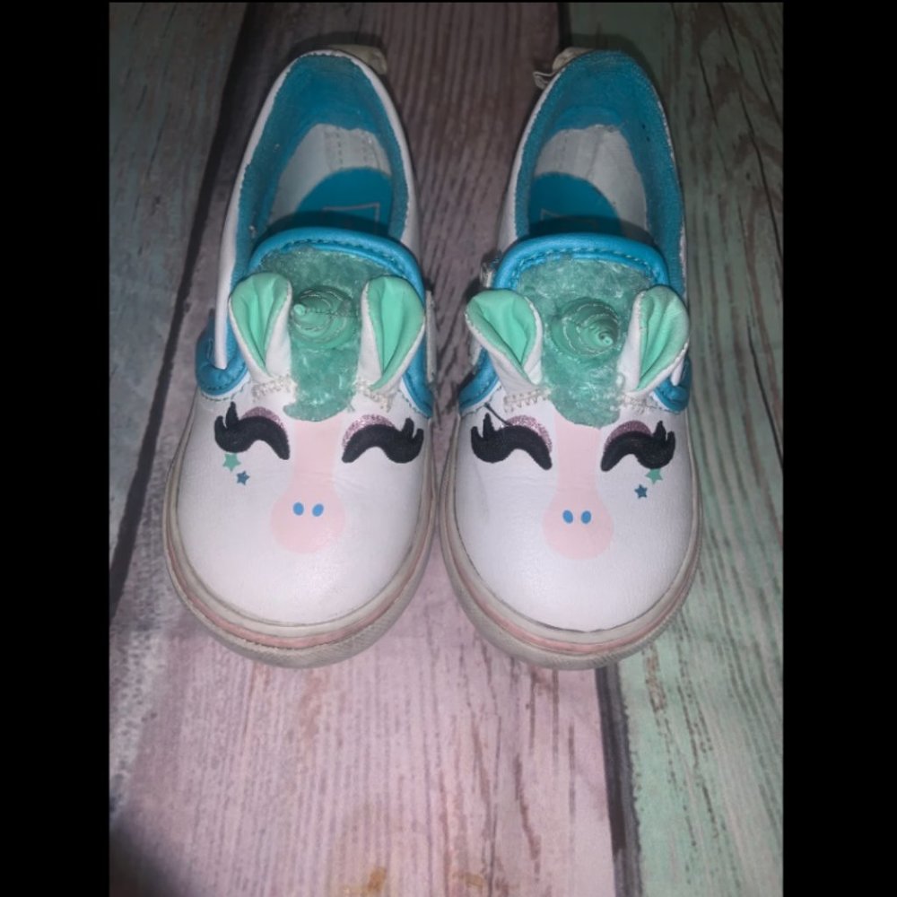 Unicorn Vans 7.5t kids